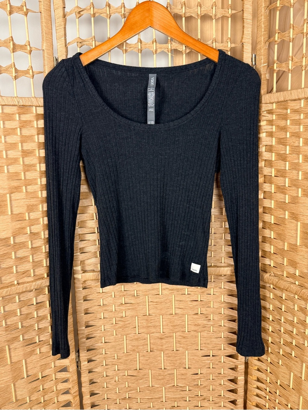 Vuori Black Ribbed Long-Sleeve Scoop Neck Top